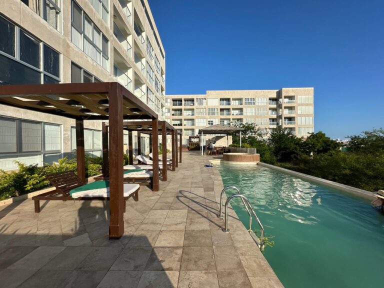 Renta de departamento en Marina Platino en primer nivel